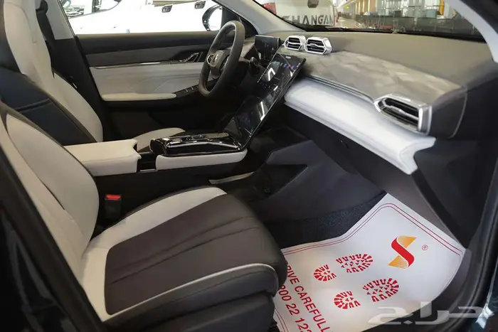 دونج فينج ميج E2 لكجري 2025   سحر الأداء والتقنية 12