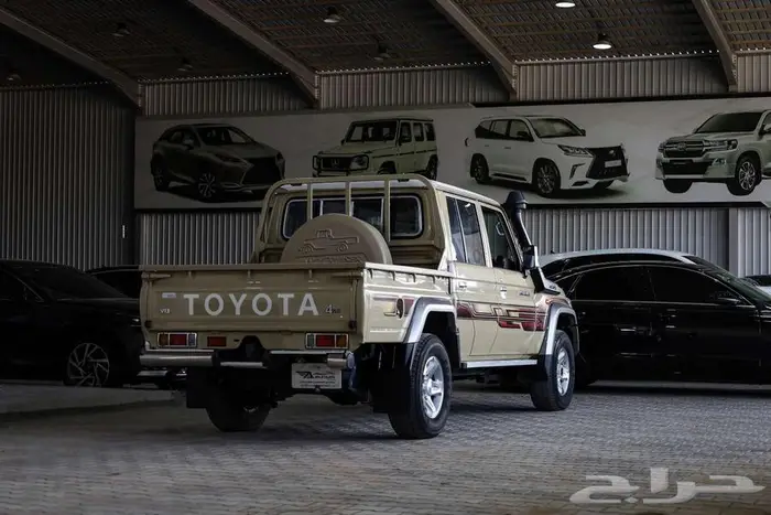 تايوتا شاص بيك أب غمارتين موديل 2022 فل كامل 13