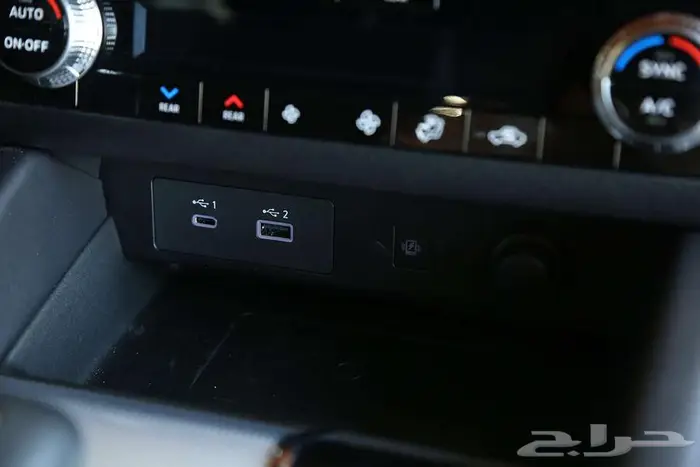 أوتلاندر 2025 Premium  حضور قوي وراحة مترفة لعائلتك 7