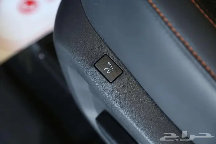 أوتلاندر 2025 Premium  حضور قوي وراحة مترفة لعائلتك 5