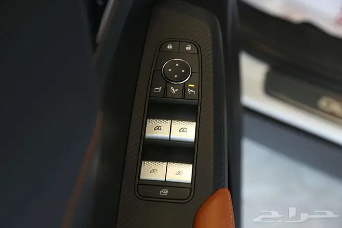 أوتلاندر 2025 Premium  حضور قوي وراحة مترفة لعائلتك 6