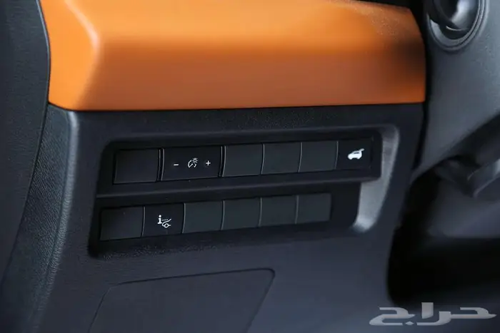 أوتلاندر 2025 Premium  حضور قوي وراحة مترفة لعائلتك 13