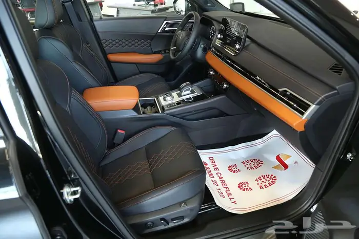 أوتلاندر 2025 Premium  حضور قوي وراحة مترفة لعائلتك 9