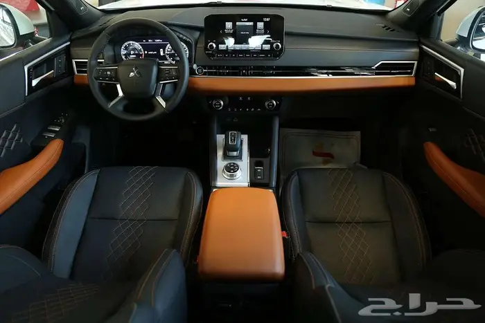 أوتلاندر 2025 Premium  حضور قوي وراحة مترفة لعائلتك 15