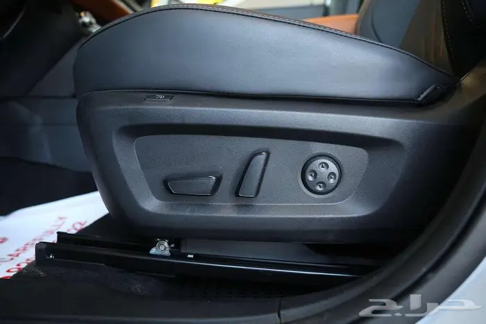 أوتلاندر 2025 Premium  حضور قوي وراحة مترفة لعائلتك 25