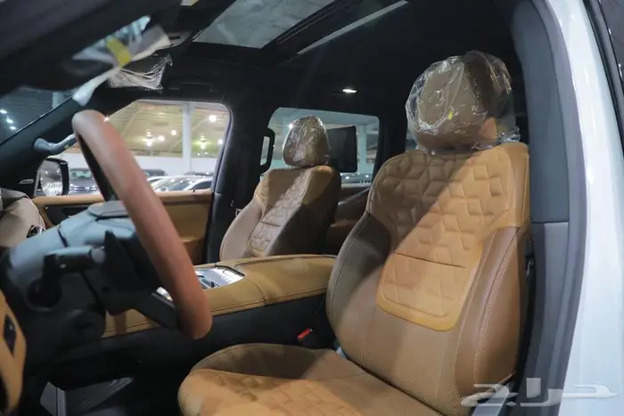 نيسان باترول فل كامل بلاتينيوم بانوراما جلد V6 موديل 2026 10