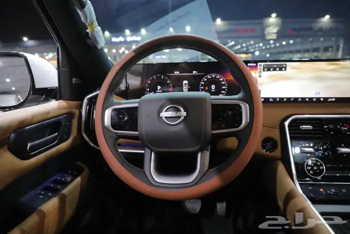 نيسان باترول فل كامل بلاتينيوم بانوراما جلد V6 موديل 2026 11