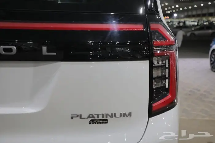 نيسان باترول فل كامل بلاتينيوم بانوراما جلد V6 موديل 2026 7