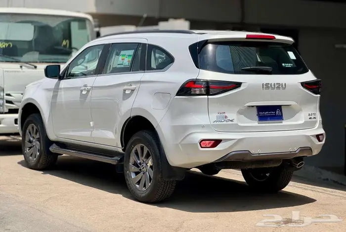 ايسوزو ام يو اكس2024 فل كامل( دبل ) بالنقد والتقسيط 4