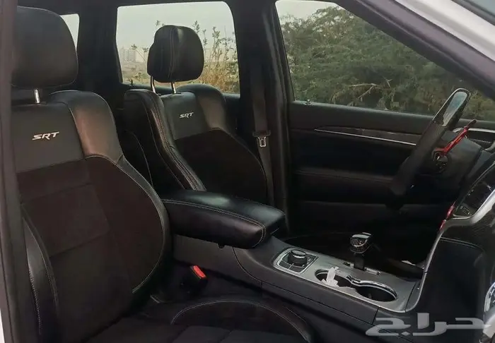 جيب جراند شيروكي SRT 2015 للبيع 20