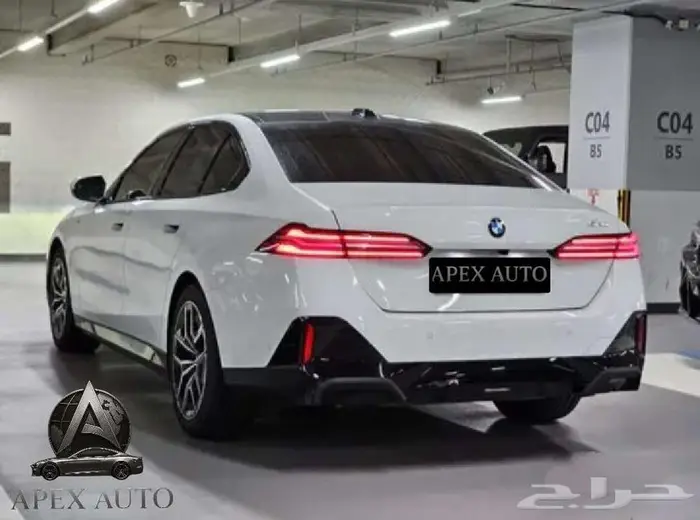 BMW 520i mkit الفئة الخامسة موديل 2025 3
