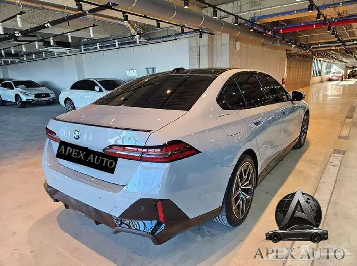 BMW 520I Mkit 2025 قيد الشحن 7
