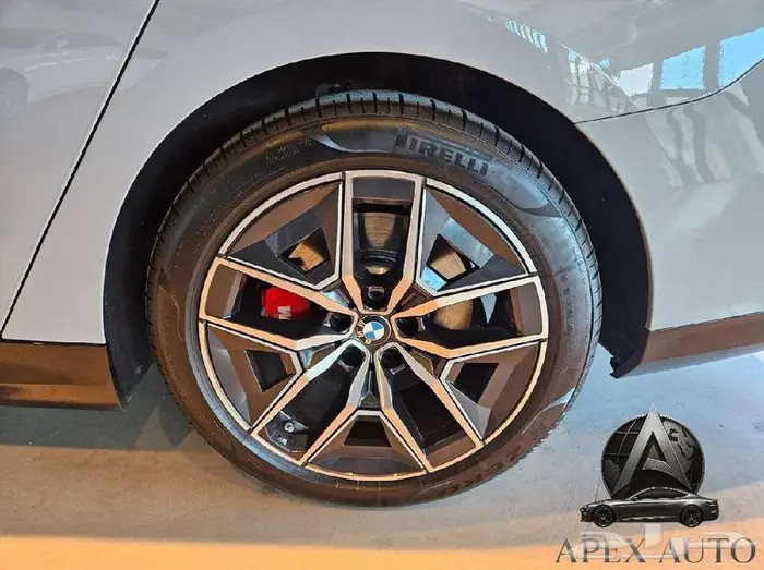 BMW 520I Mkit 2025 قيد الشحن 14