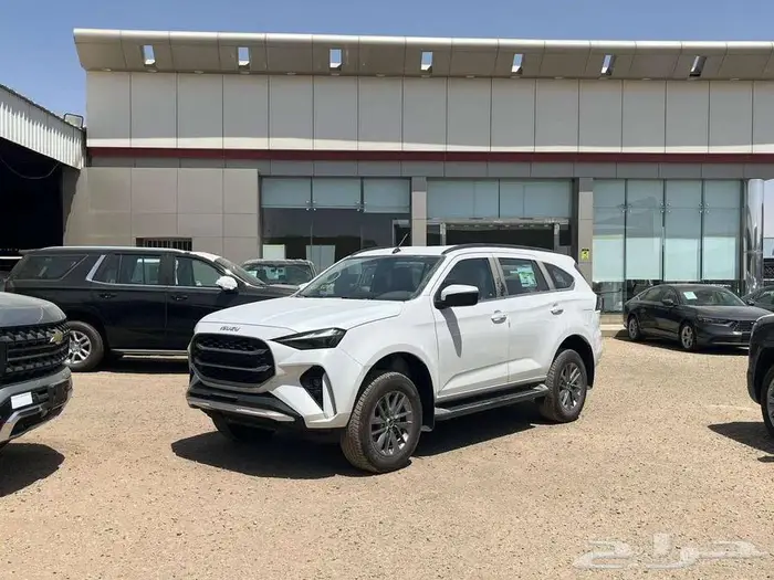 ايسوزو ام يو اكس 2025 نقد وتقسيط 0