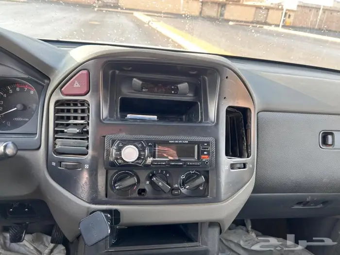 للبيع باجيرو مخززن 2003 2