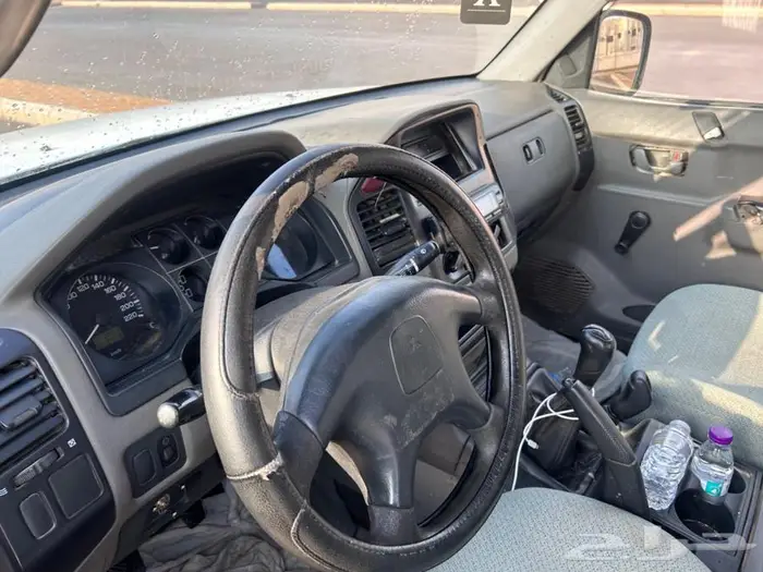 للبيع باجيرو مخززن 2003 1