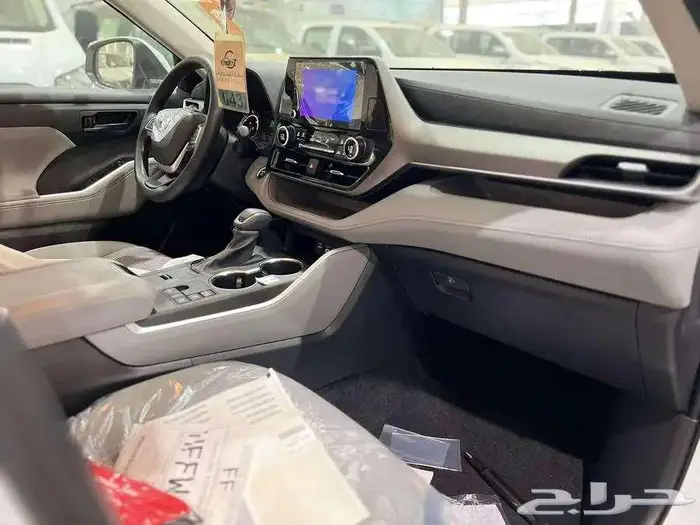 تويوتا هايلاندر ( LE ) استاندر موديل 2025 عرووض على البنوك 3