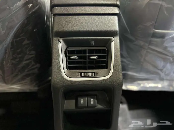 تويوتا اوربان كروزر GLX 2025 14