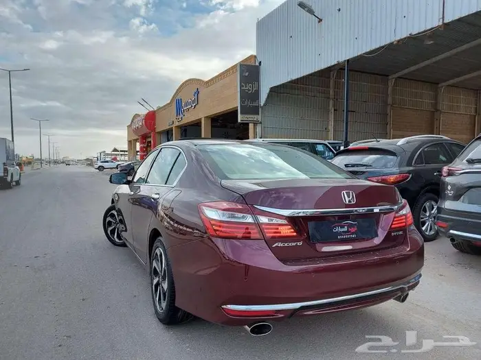 اكورد 2017 فل مخمل مخزن عداد 30 ألف فقط 16