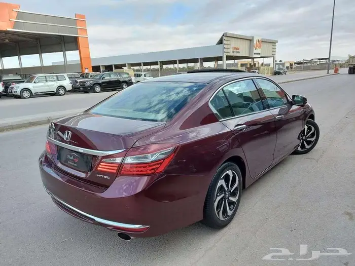 اكورد 2017 فل مخمل مخزن عداد 30 ألف فقط 46