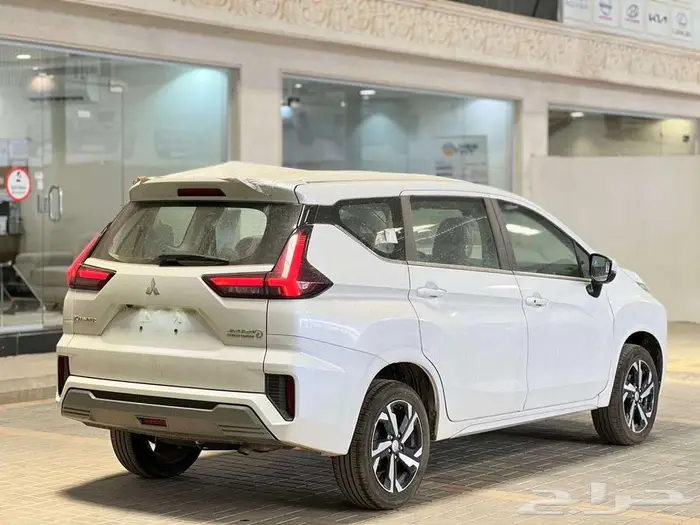 ميتسوبيشي اكسباندر فل كامل 2025 15