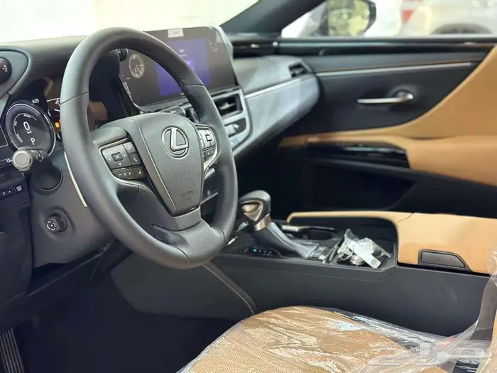 لكزس ES300 هايبرد موديل 2025 كاش و أقساط 8