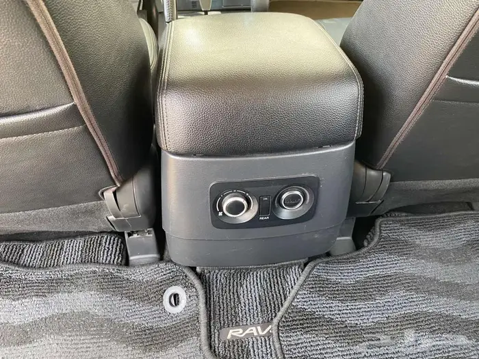 ميتسوبيشي باجيرو موديل 2018 15