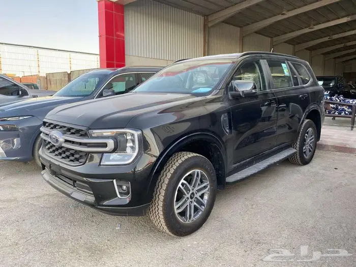 فورد ايفرست 2025 استاندر بنزين وارد سعودي مع تظليل مجاني 1