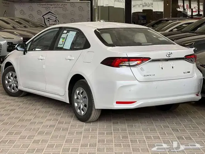 تويوتا كورولا XLI 2.0 طيس بنزين 2025 كاش وتمويل 6