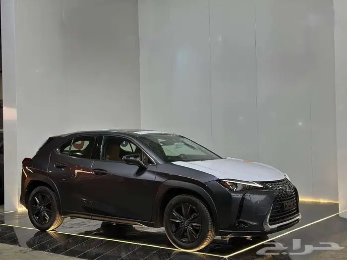 لكزس UX 300 AH 2024 عرض خاص 0