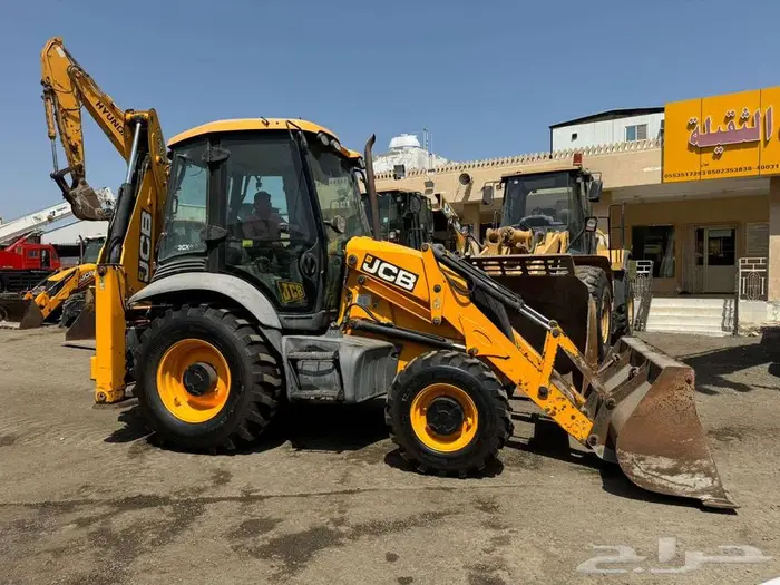 عرجاء جي سي بي 3CX دبل مكيف موديل 2012 بطاقة للبيع 0