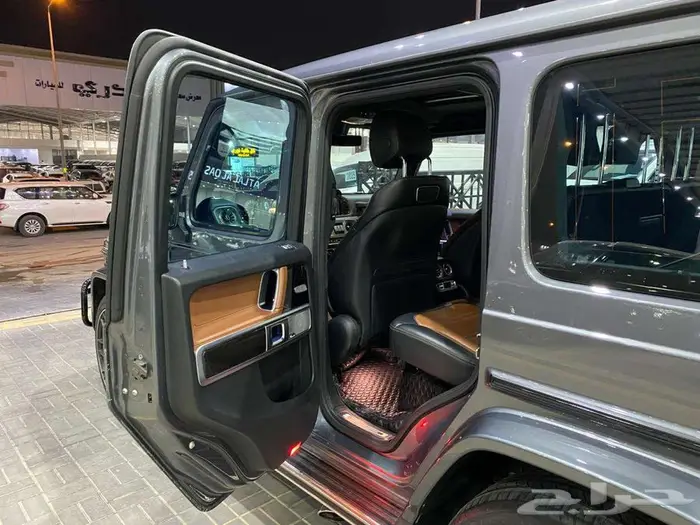 مرسيدس جي 500 موديل 2022 رصاصي ماشيه 63000كم 34