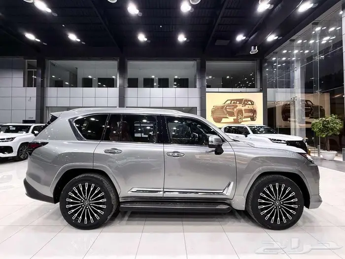 لكزس ( LX 600 VR ) موديل 2025 بسعر خاص 5