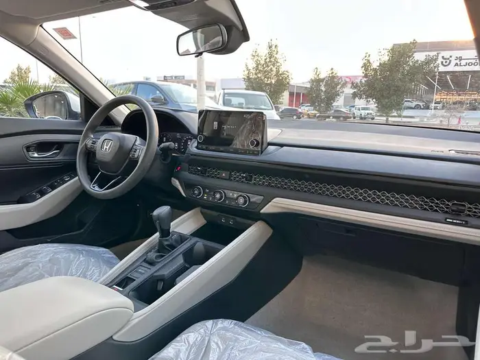 هوندا اكورد 2025 10