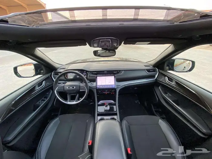 جيب جراند شيروكي لاتيتيود 2023 19