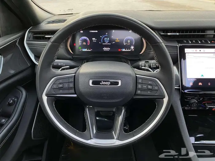 جيب جراند شيروكي لاتيتيود 2023 18