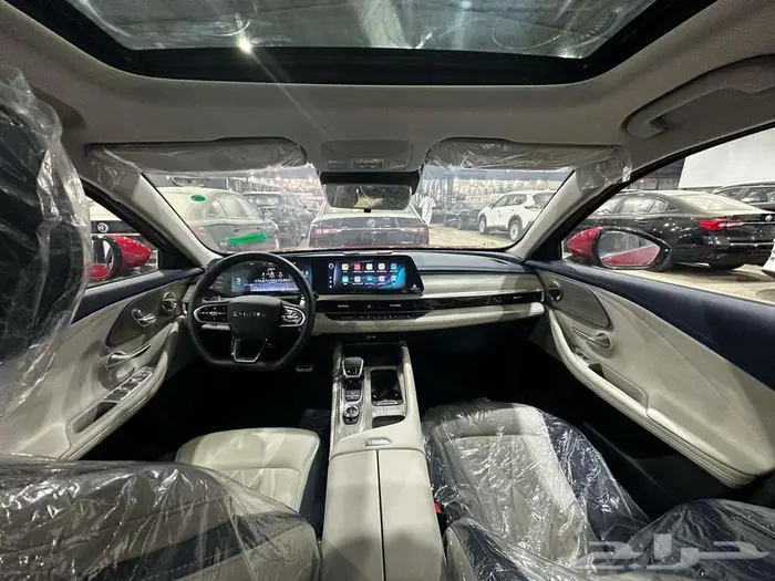 شيري اريزو 8 2025 أنيقة من بعيد ذكية من قريب فخامة 1