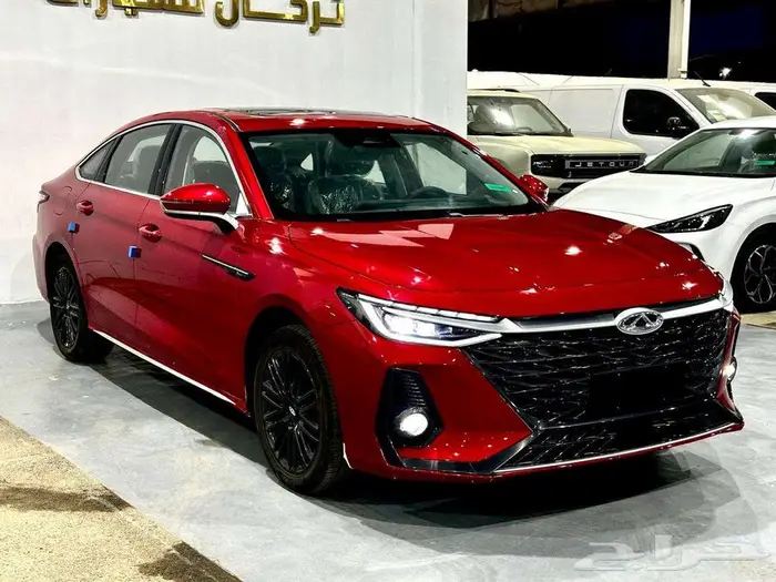 شيري اريزو 8 2025 أنيقة من بعيد ذكية من قريب فخامة 0