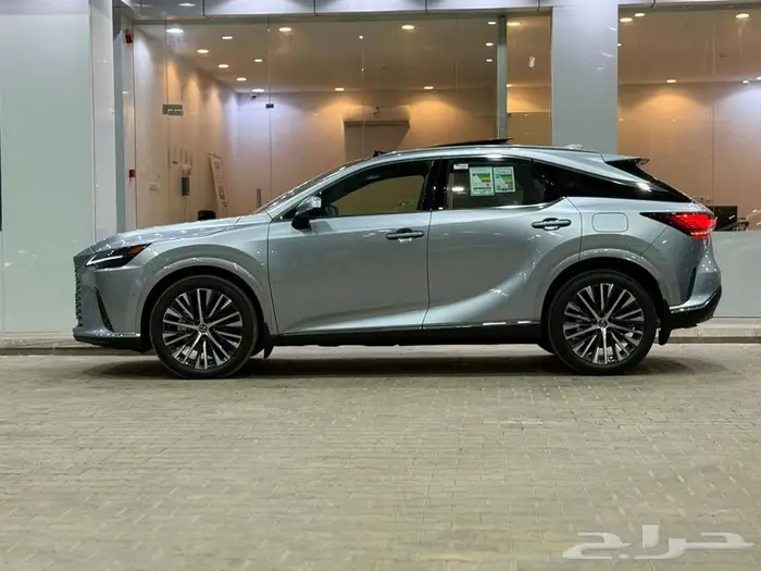 لكزس RX 350 CC موديل 2025 - داخلي اسبريسو - عرض نهاية العام 2