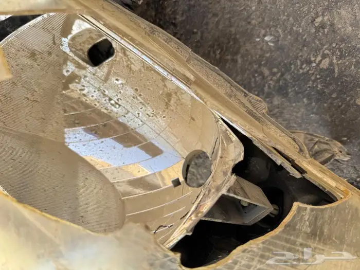 قطع تشليح يارس 2015 شمعات و رفرف 0