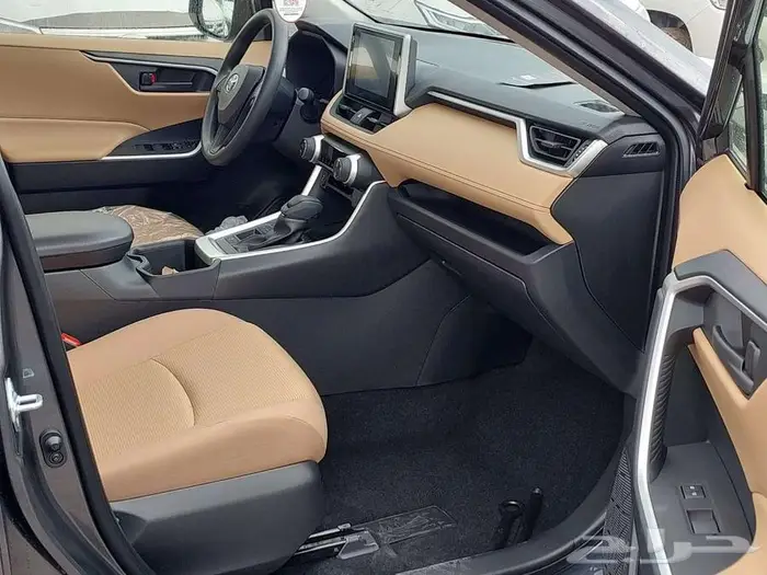 تويوتا راف فور LE دفع رباعى هايبرد موديل 2025 4