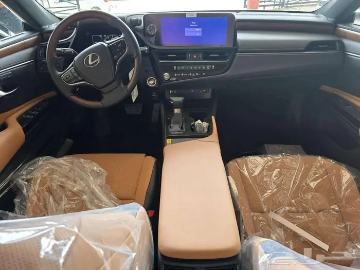 LEXUS. ES 350 2025 CCاستندر 3