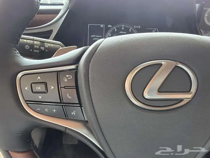 LEXUS. ES 350 2025 CCاستندر 7