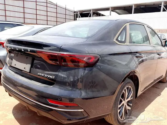 جيلي امجراند استاندر 2025 4