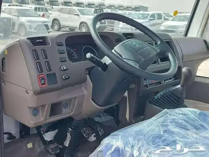 ميتسوبيشي روزا باص 26 راكب ديزل موديل 2024 اقل الاسعار 2