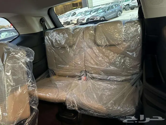 فورد ايفرست موديل 2025 XLS دبل دفع رباعي أصفار 12