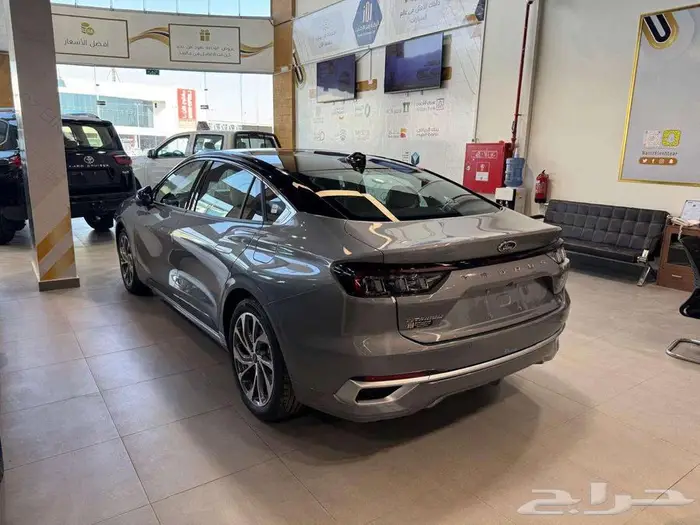 فورد توريس تيتانيوم رصاصي واسود2026 4