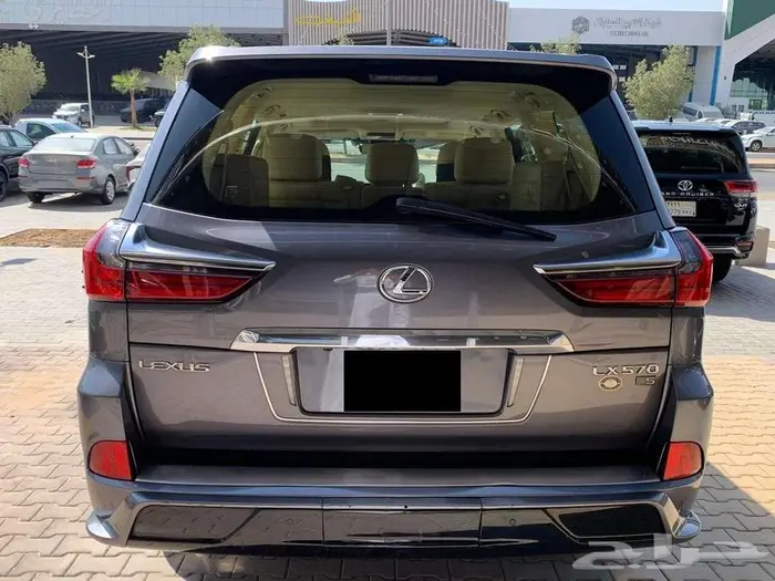 لكزس LX570 سبورت 2019 سعودى 5