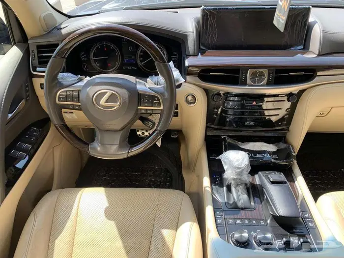 لكزس LX570 سبورت 2019 سعودى 12