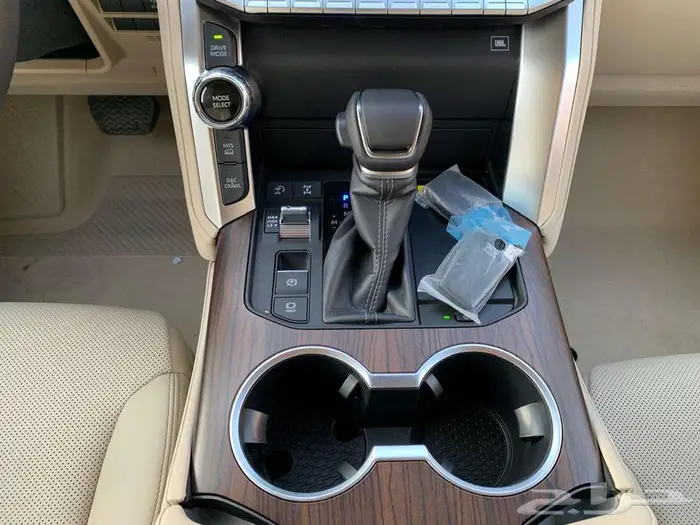 جكسار S الساير 2024 اسود 7